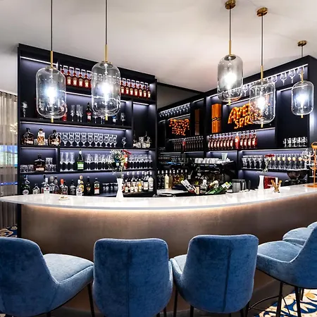 Western Premier Royal Blue - Adult Only מלון