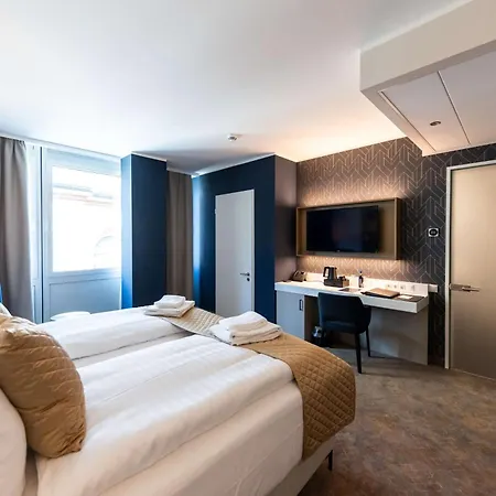 Western Premier Royal Blue - Adult Only Lipsko