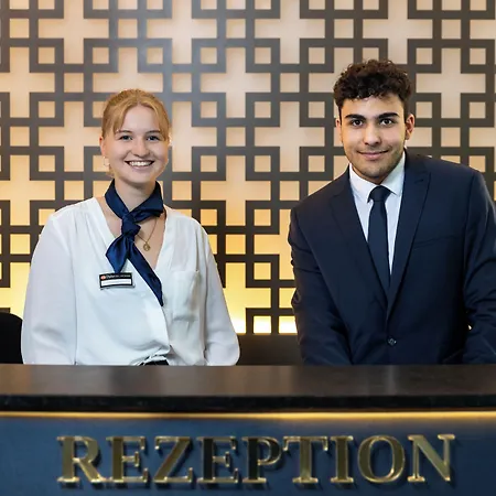 Western Premier Royal Blue - Adult Only Лейпциг