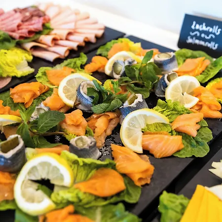 Отель Western Premier Royal Blue - Adult Only 4*