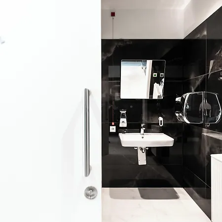 Western Premier Royal Blue - Adult Only Лейпциг