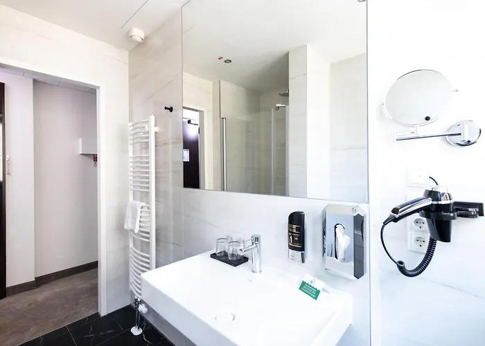 Western Premier Royal Blue - Adult Only Lipsk